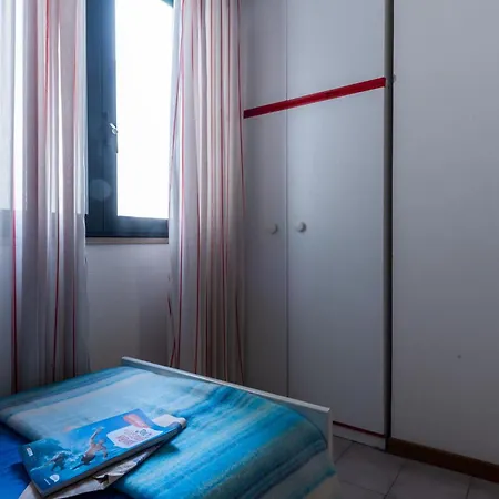 Seafront With Pool In Apartamento *