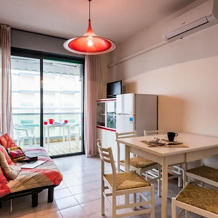 Appartement Seafront With Pool In Bibione