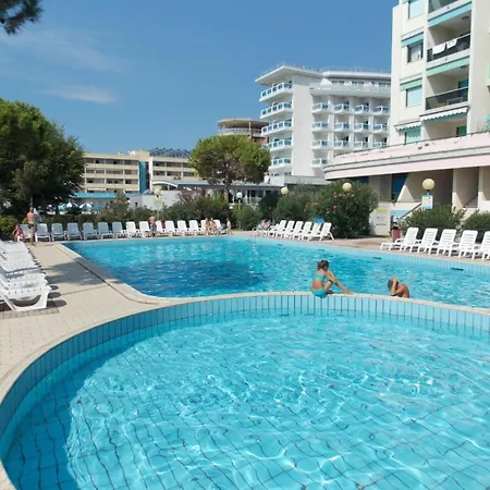Seafront With Pool In Bibione