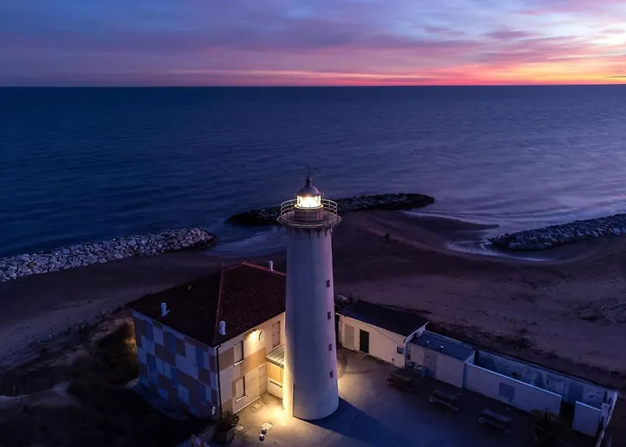 Apartament Modern Seafront With Pool And Terrace